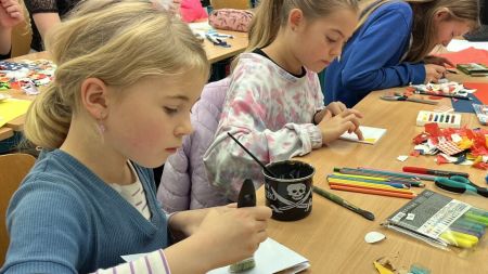 Dětská univerzita ZČU láká na forenzní chemii nebo stavbu vesmírné lodi