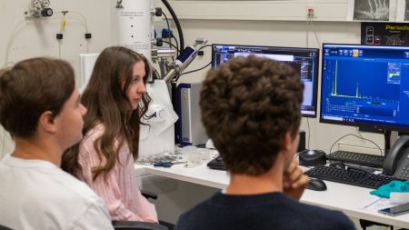 Středoškoláci byli dva týdny na brigádě u vědců na ZČU
