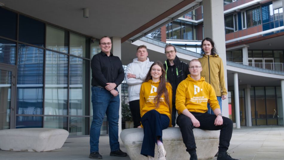 Na FAV zkoušejí umělou inteligenci z vysokoškolské matematiky a logiky